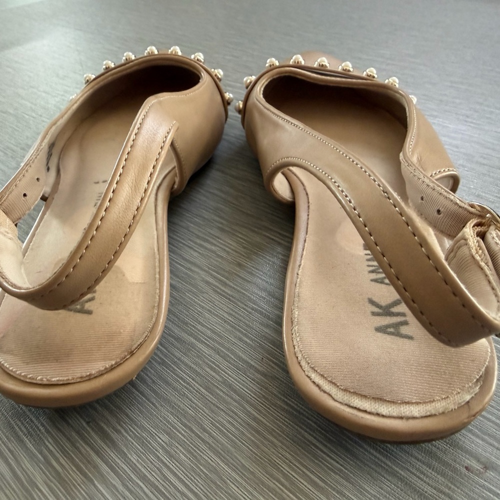 Anne Klein Beige Pearl-Trim Slingback Flats, Size 9 NWOB - Picture 6 of 7